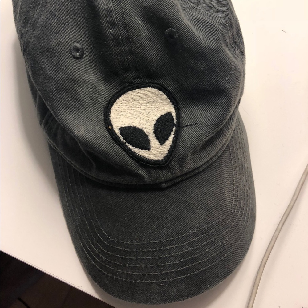 Brandy Melville grey alien baseball hat!